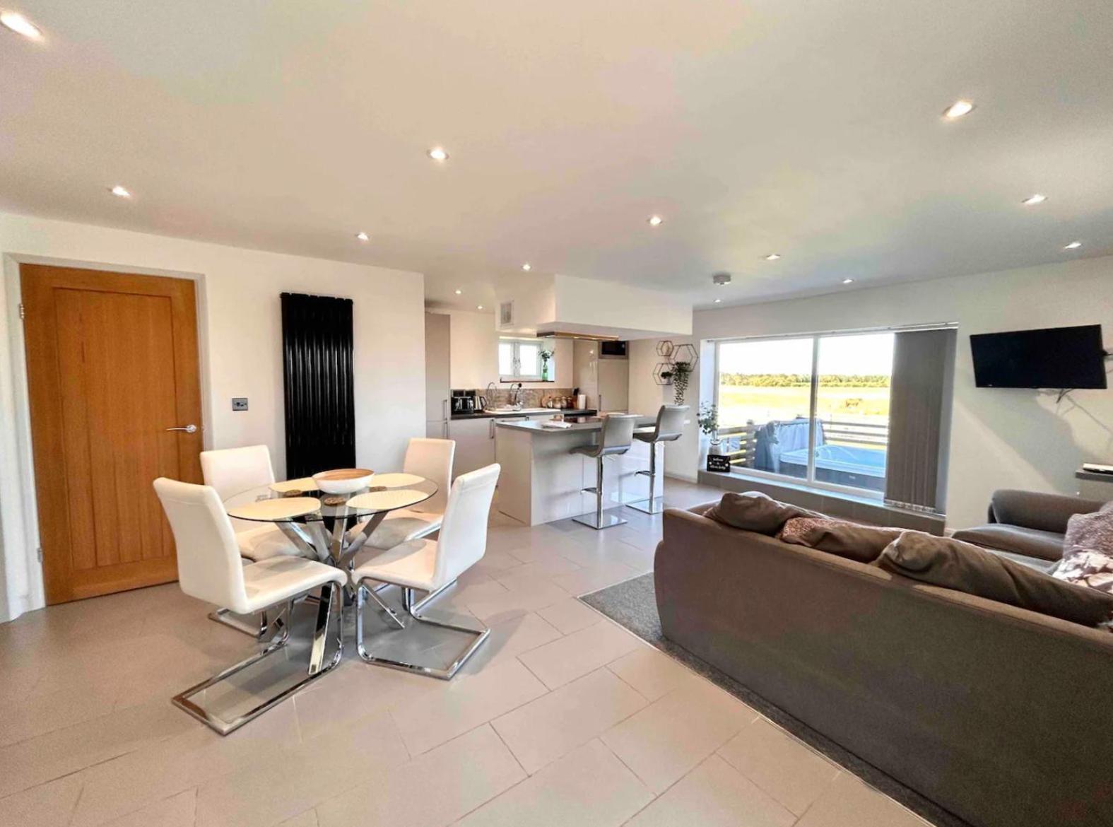 Clover Lodge Chesterfield Esterno foto